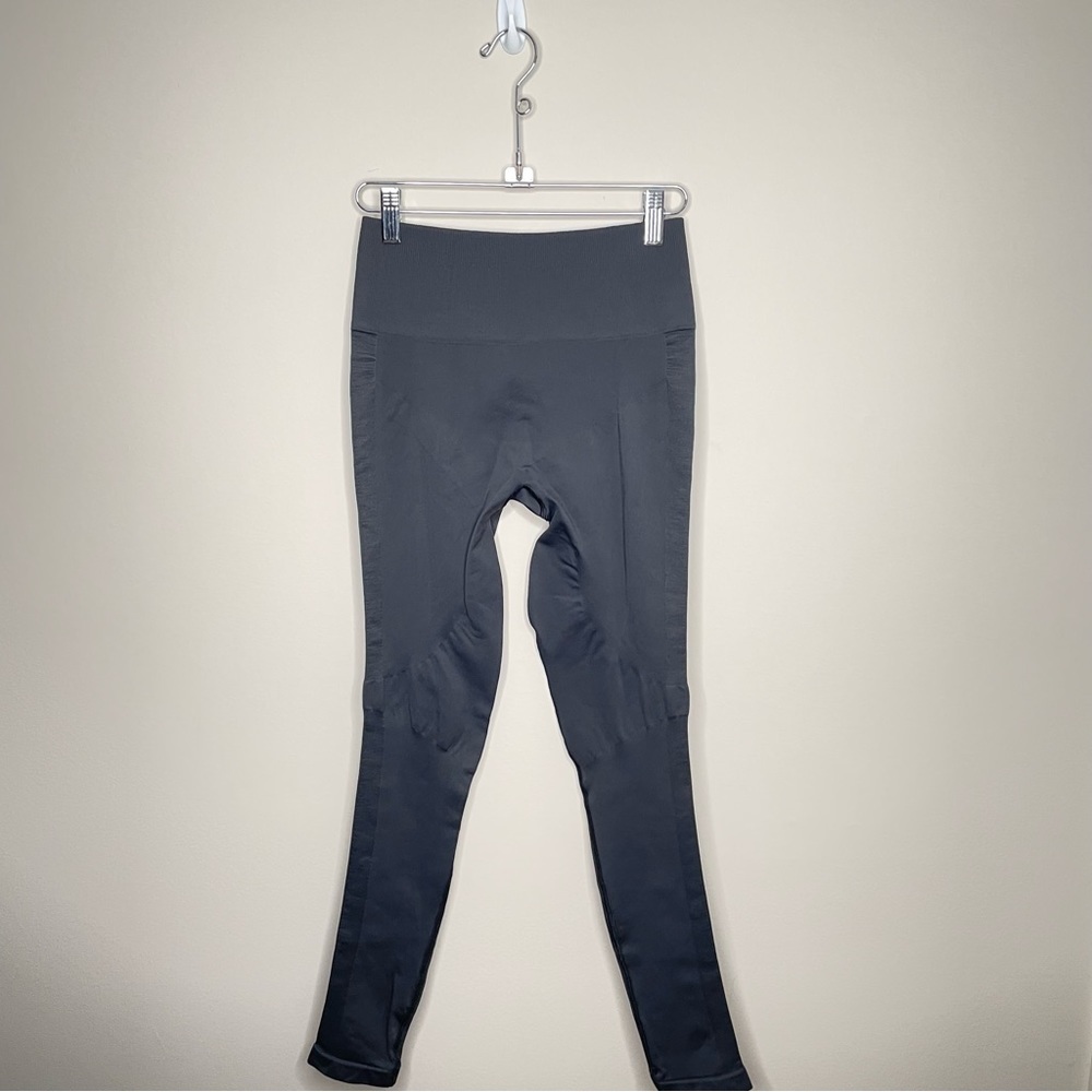 Lululemon | Flow & Go  Pant Ribbed 4-Way Stretch | Graphite Grey | Size 8